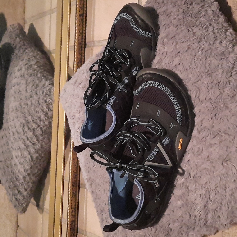 New Balance Vibram